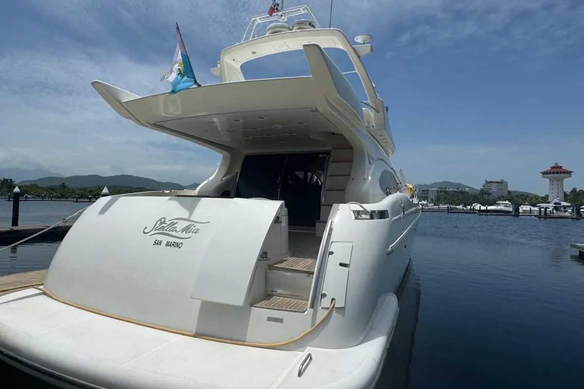 2001 Azimut 68 Plus gallery 2