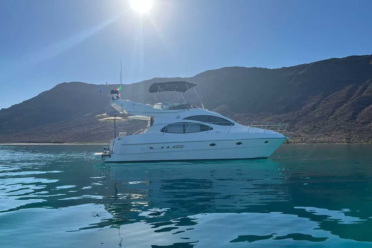 2001 azimut 42 gallery 1