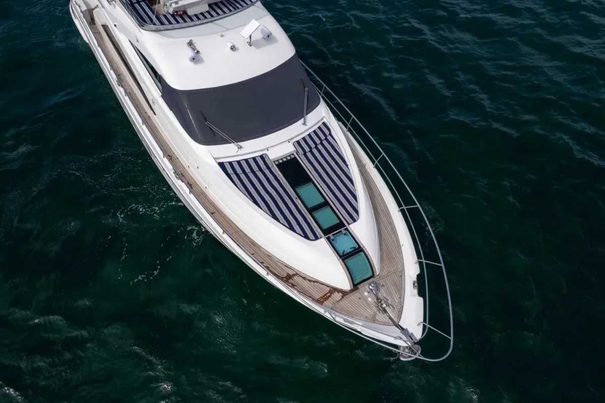 2013 fairline squadron 65 gallery 3