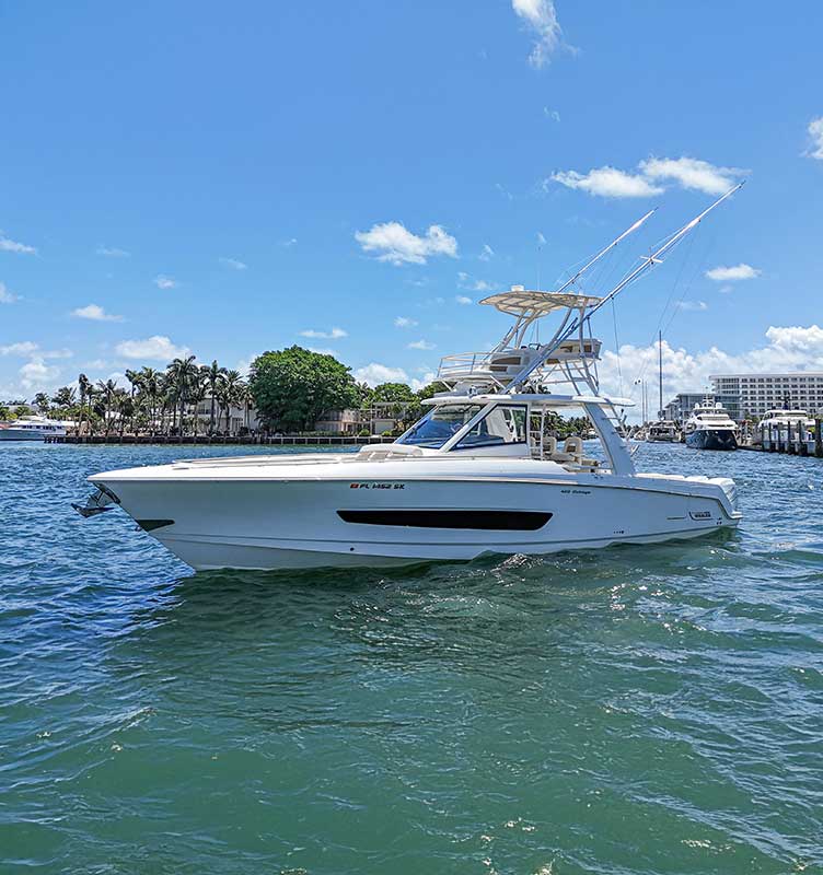 2017_boston_whaler_420_outrage